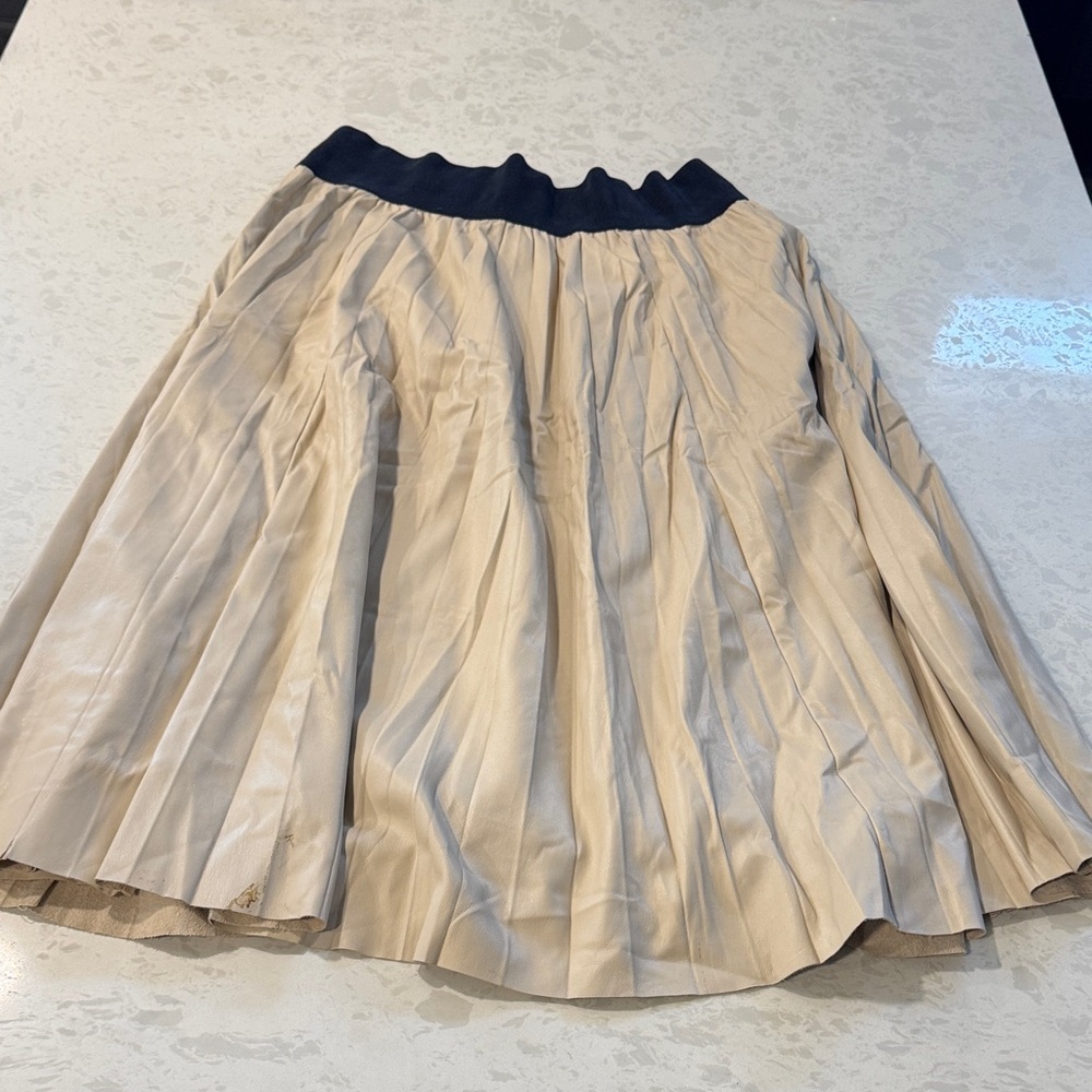Anne Klein Black and Beige Pleated Midi Skirt